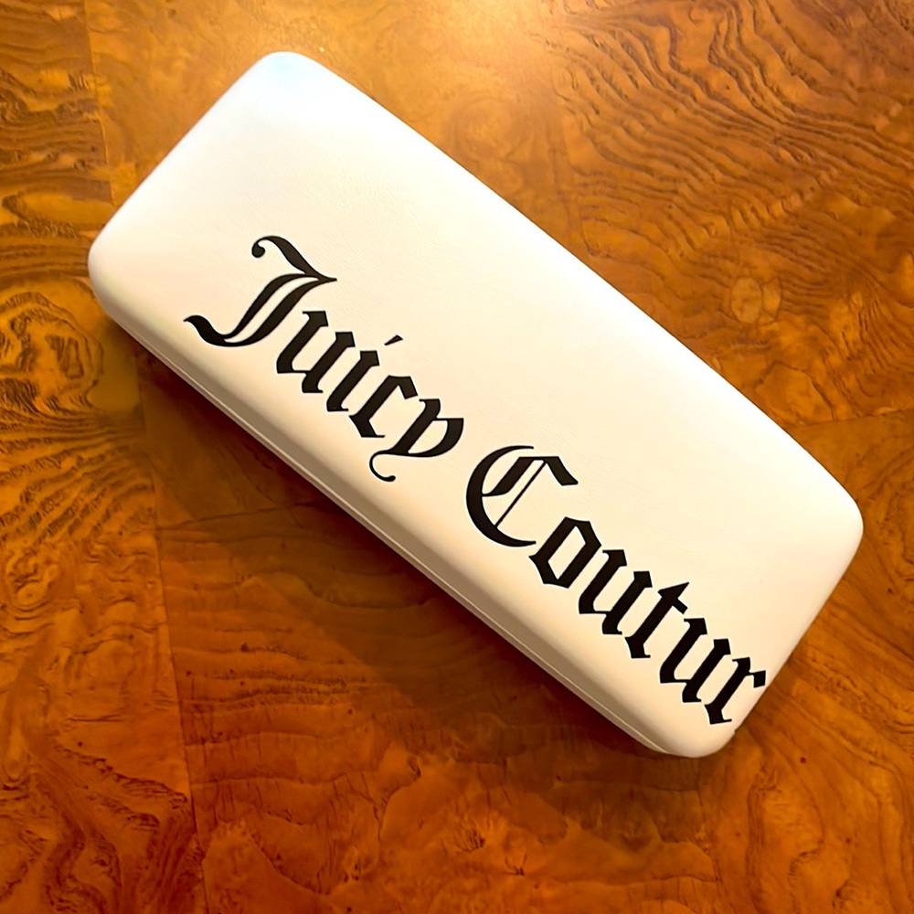 NEW JUICY COUTURE Sunglass Case & sealed Juicy cleaning cloth